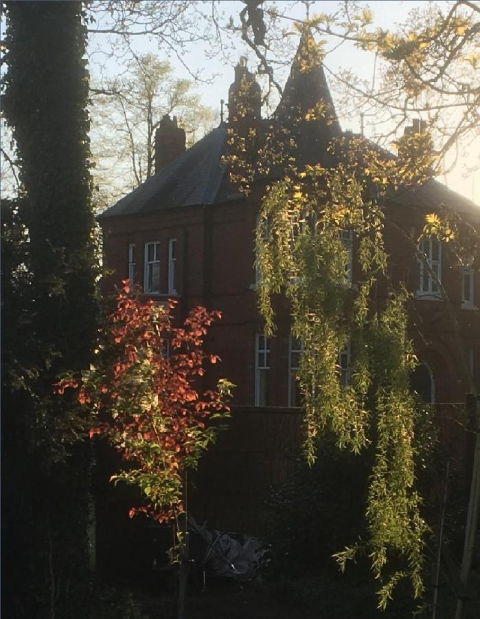 Little Redlands Bed & Breakfast