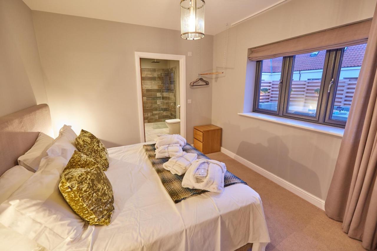 Holly Tree Barn, Ashlin Farm Barns Holiday home *