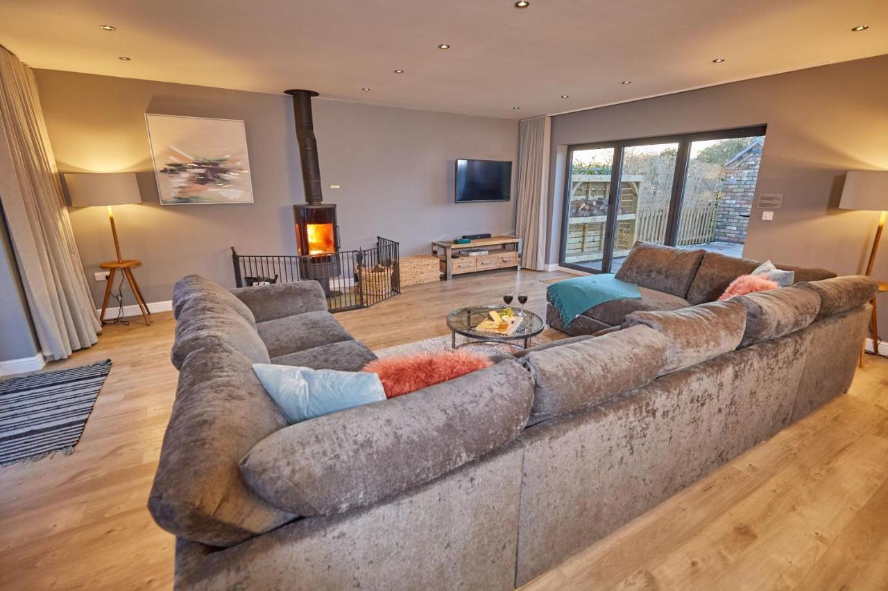 Holly Tree Barn, Ashlin Farm Barns Holiday home