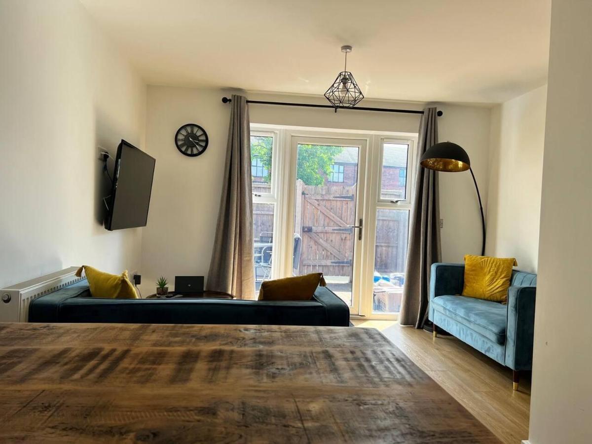 Beautiful 4-bed House In Lincoln- Close To Centre Holiday home *