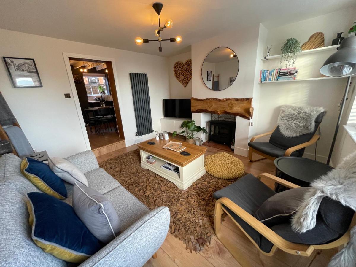 4 Danes - Perfect Location Lincoln