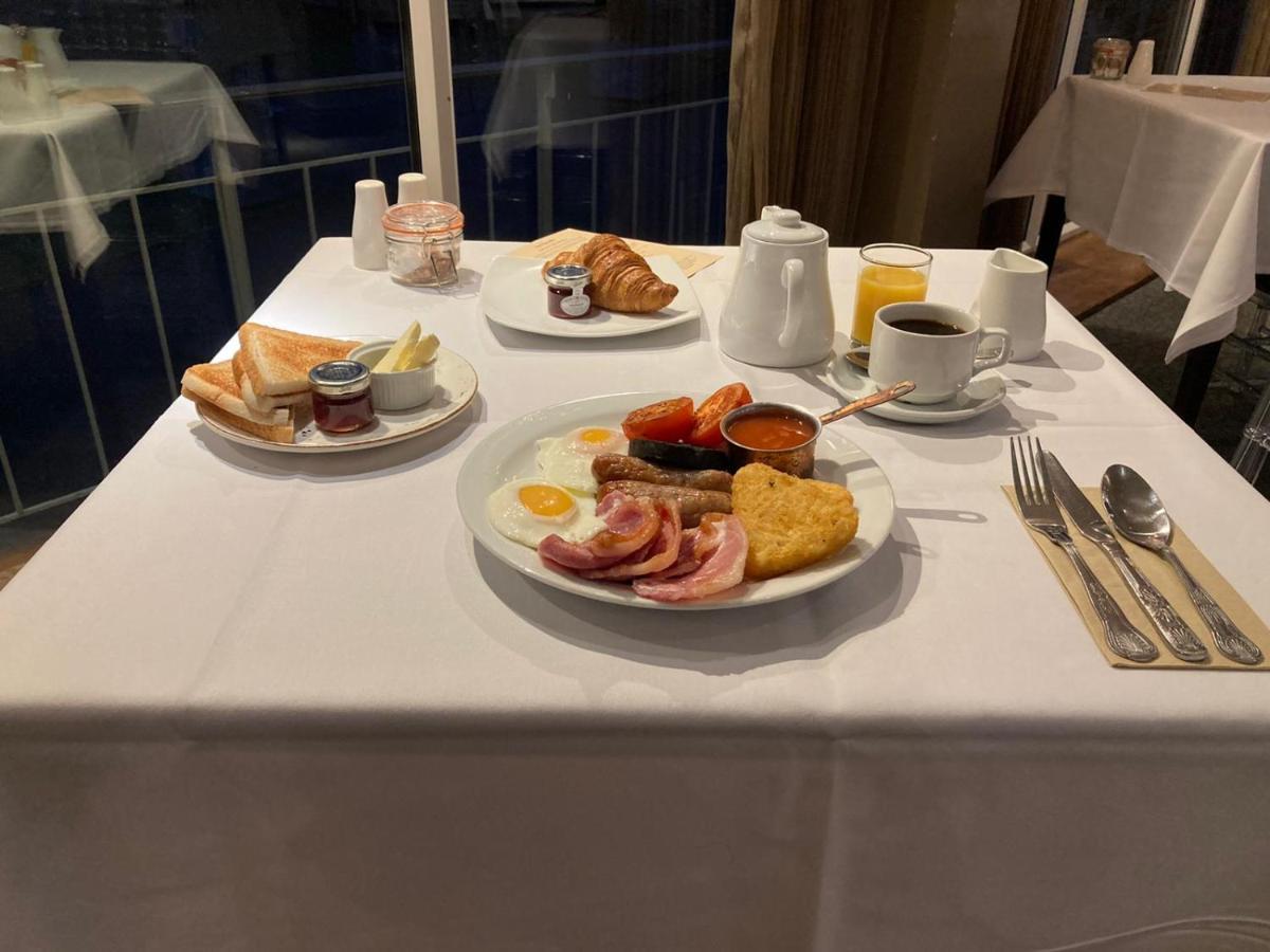 Hotel The 4*