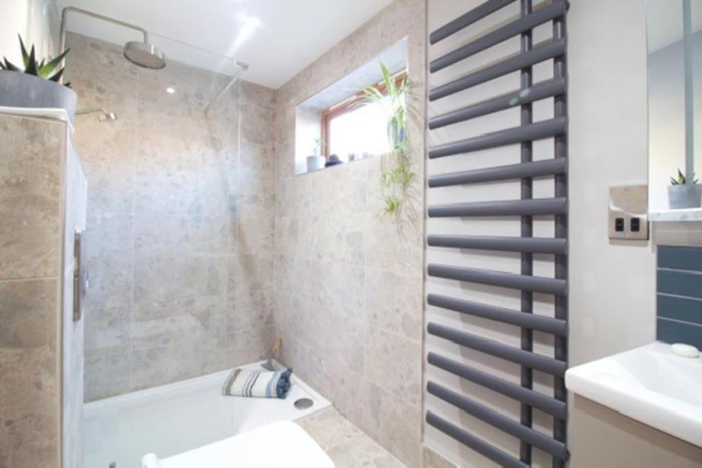 16 St Martins Near To Steep Hill * Lincoln