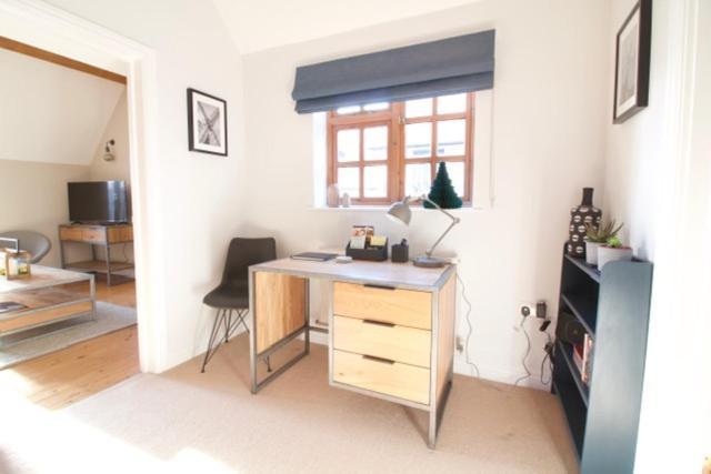16 St Martins Near To Steep Hill Holiday home *
