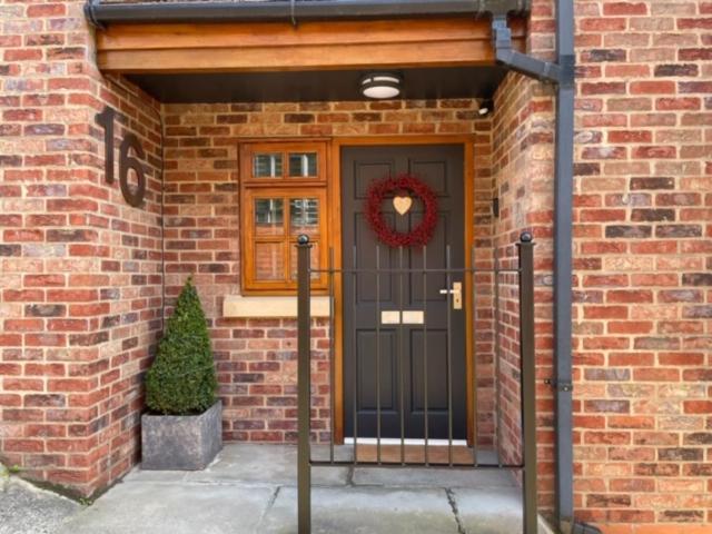 16 St Martins Near To Steep Hill Holiday home *