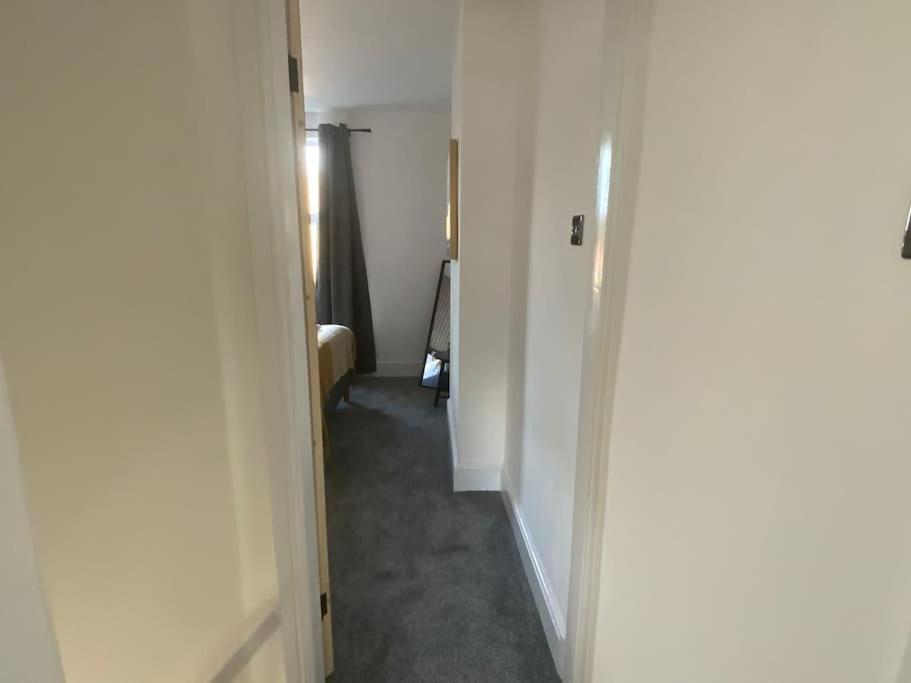 Centrally Located In Of Idas Place - Two Bedrooms Each With A Kingsize Bed Holiday home *