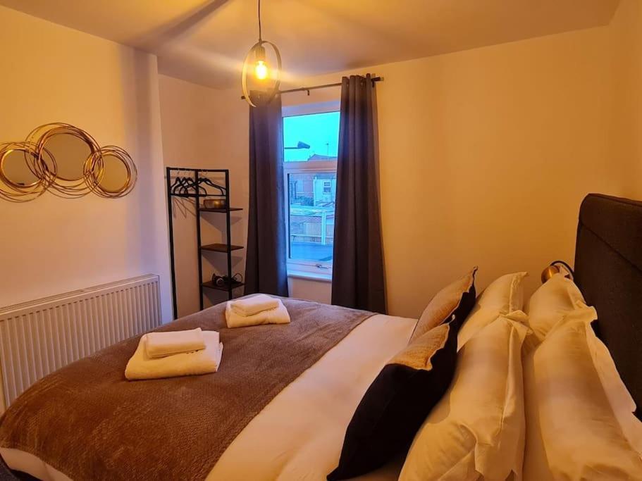 Centrally Located To The Of * Lincoln