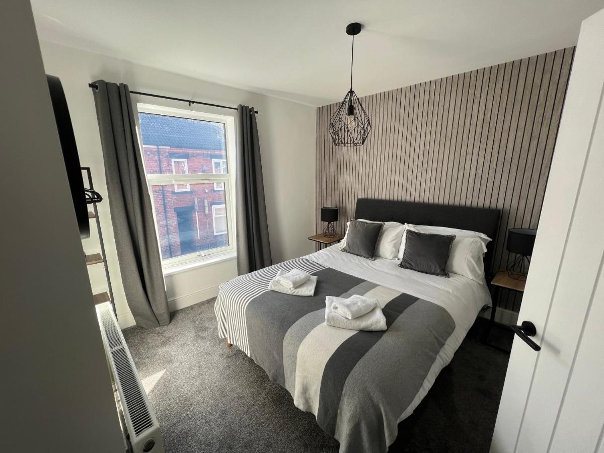 Centrally Located In Of Idas Place - Two Bedrooms Each With A Kingsize Bed Lincoln