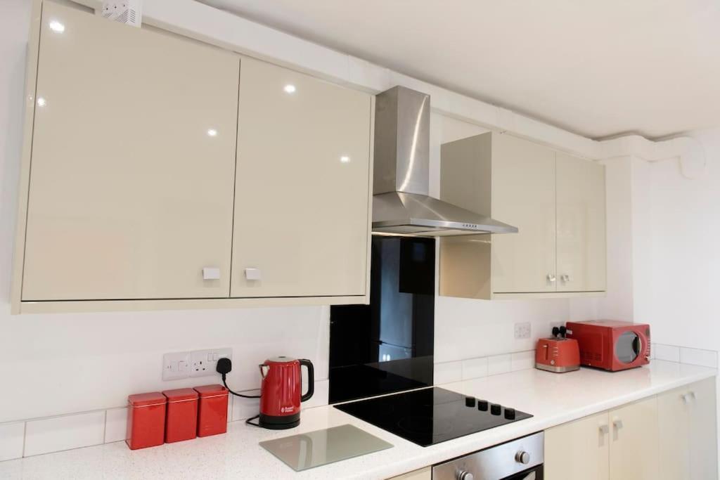 The Imp's Pad - Off Steep Hill - Private Parking Holiday home
