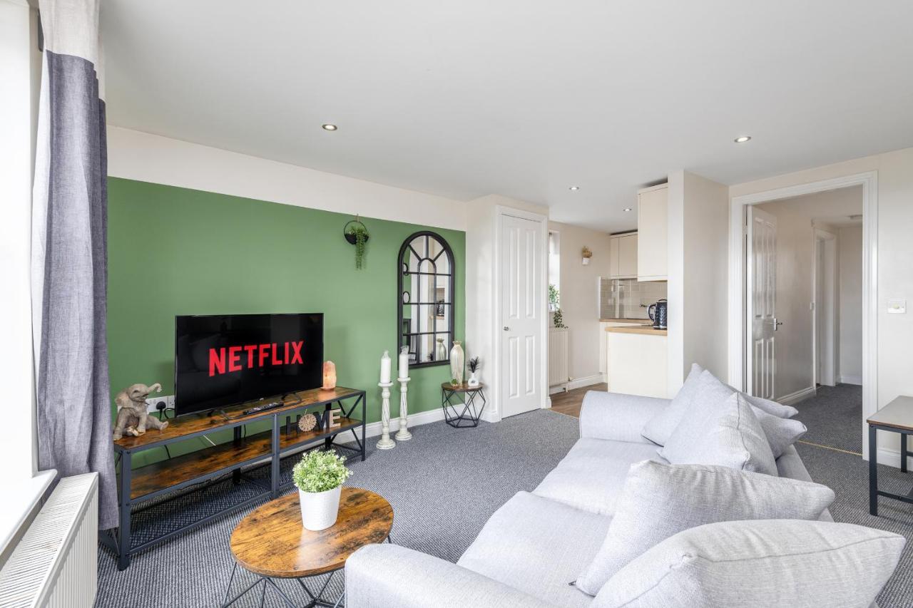 Apartment City Centre Charming 1 Bedroom Apartment - Snugstaff *