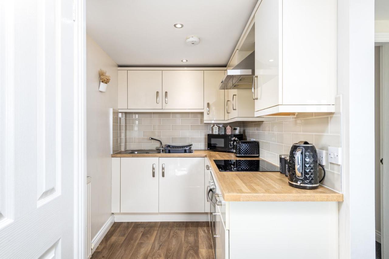 City Centre Charming 1 Bedroom Apartment - Snugstaff Apartment