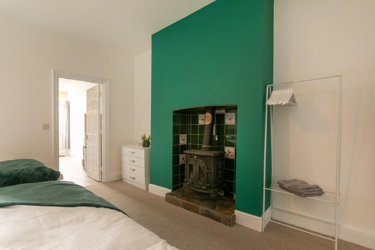 Near Hospital, Netflix, Sleeps Up To 3, Fast Wi-fi Apartment