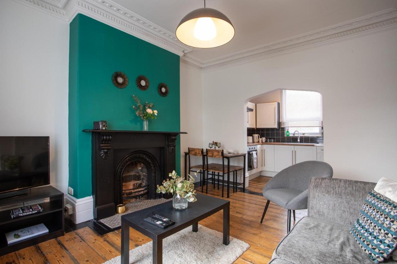 * Parking * Smart Tv * Sleeps Up To 7 * Fast Wi-fi Holiday home *