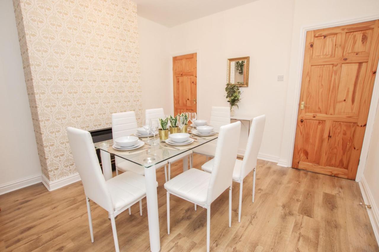 Stylish, Homely City Centre 3 Bed Property Sleeps 6