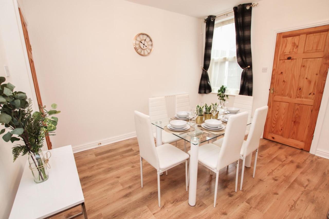 Stylish, Homely City Centre 3 Bed Property Sleeps 6 * Lincoln