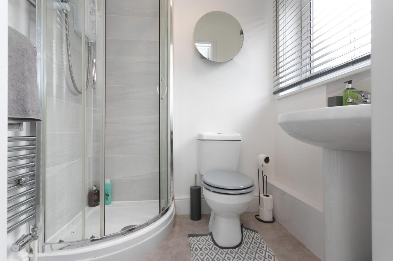 Apartment Near Hospital, Netflix, Sleeps Up To 3, Fast Wi-fi *