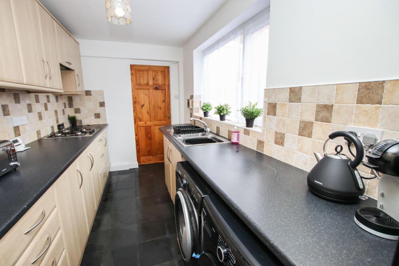 Stylish, Homely City Centre 3 Bed Property Sleeps 6 Holiday home Lincoln