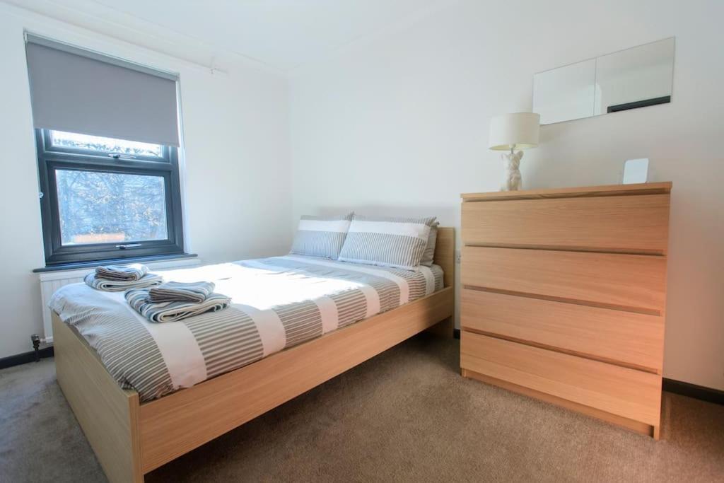 Holiday home The Imp's Pad - Off Steep Hill - Private Parking *