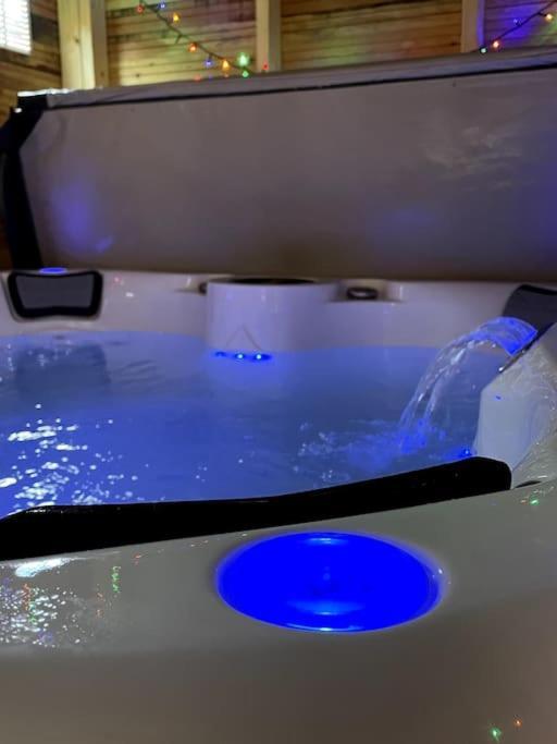 Area Terraced House With Private Hot Tub *