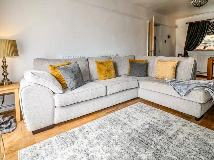 Hunters Lodge, With Parking For One Car Holiday home Lincoln