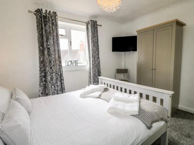 Holiday home Hunters Lodge, With Parking For One Car *