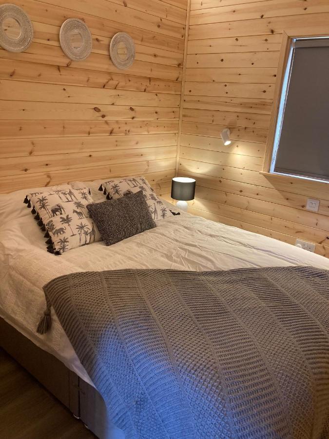 The Man, Eco-friendly Cabin In The Lincolnshire Countryside With Heating And Hot Water Apartment *