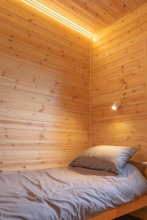 Apartment The Man, Eco-friendly Cabin In The Lincolnshire Countryside With Heating And Hot Water