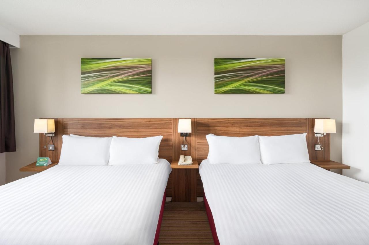 By Ihg Lincoln
