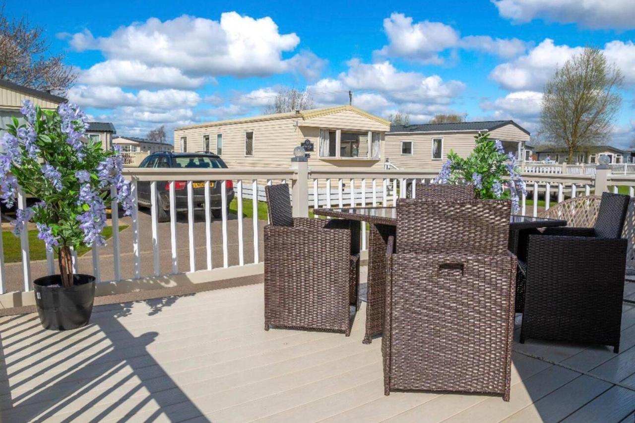 Tattershall Lakes Private Hot Tub - Sleeps 6 Holiday home Lincoln