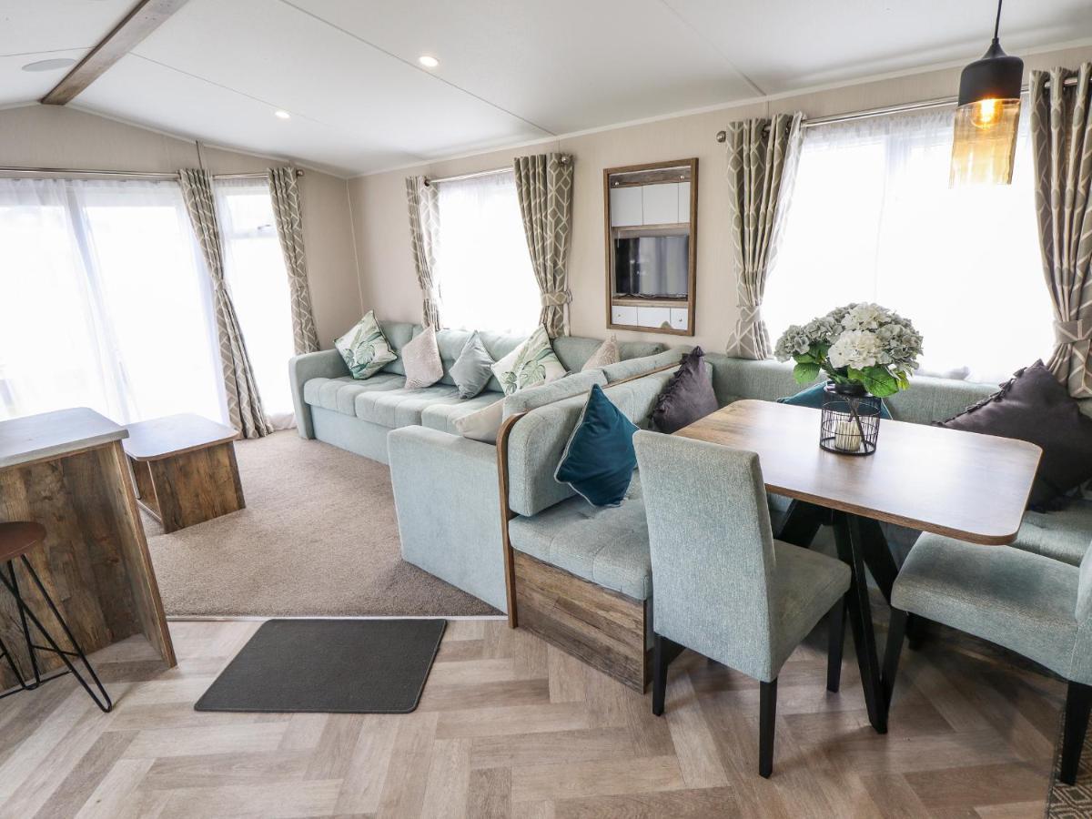 5 Wilkinson Way *