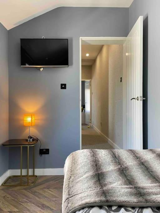 Modern And Spacious House With Hot Tub Apartamento Lincoln