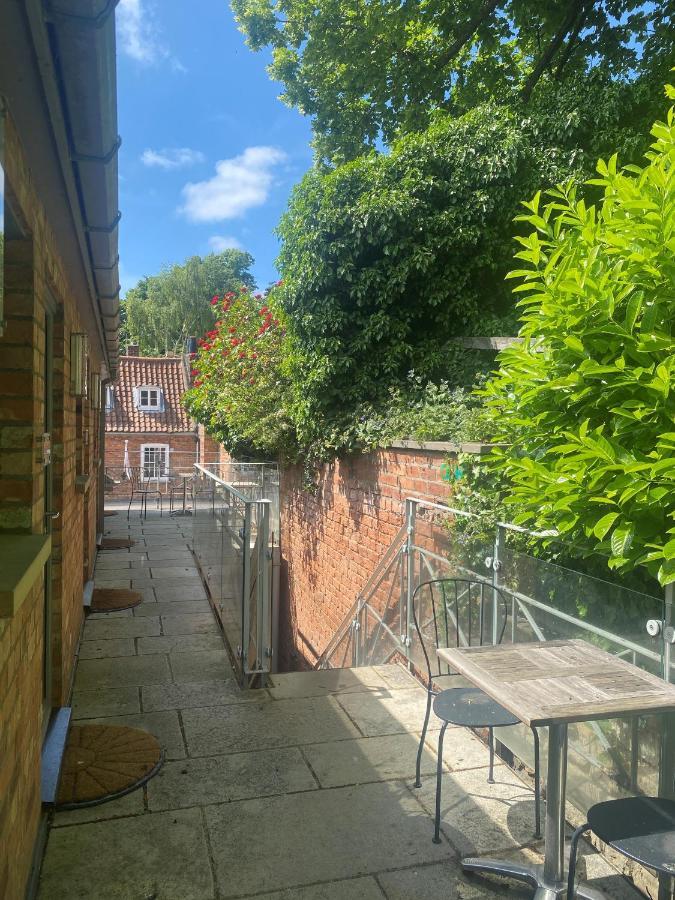 The Rest 4* Lincoln