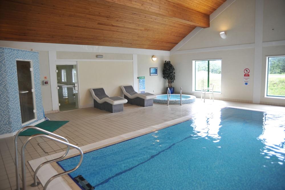 Western Bentley Hotel, Leisure Club & Lincoln