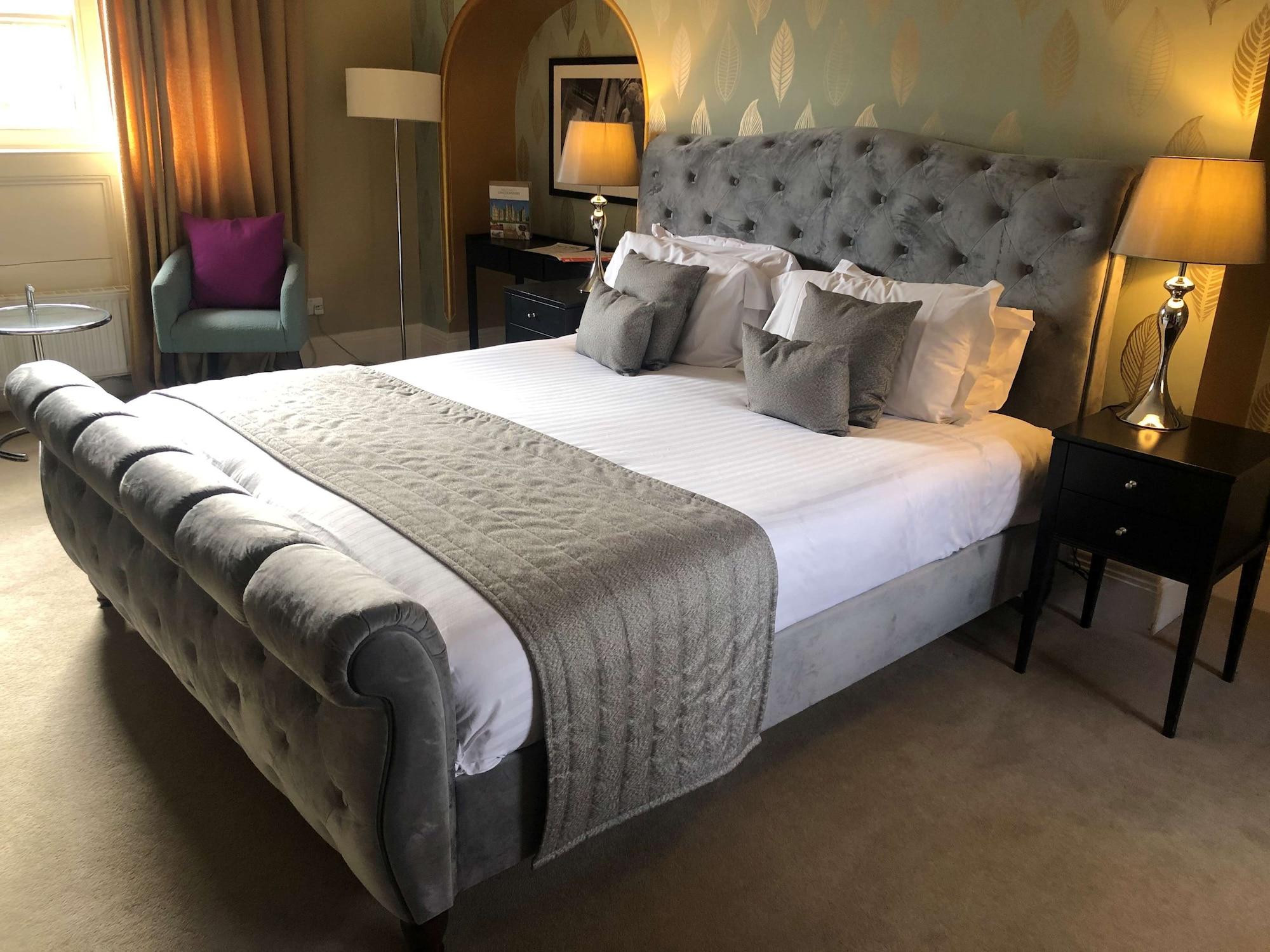 Hotel The 4*