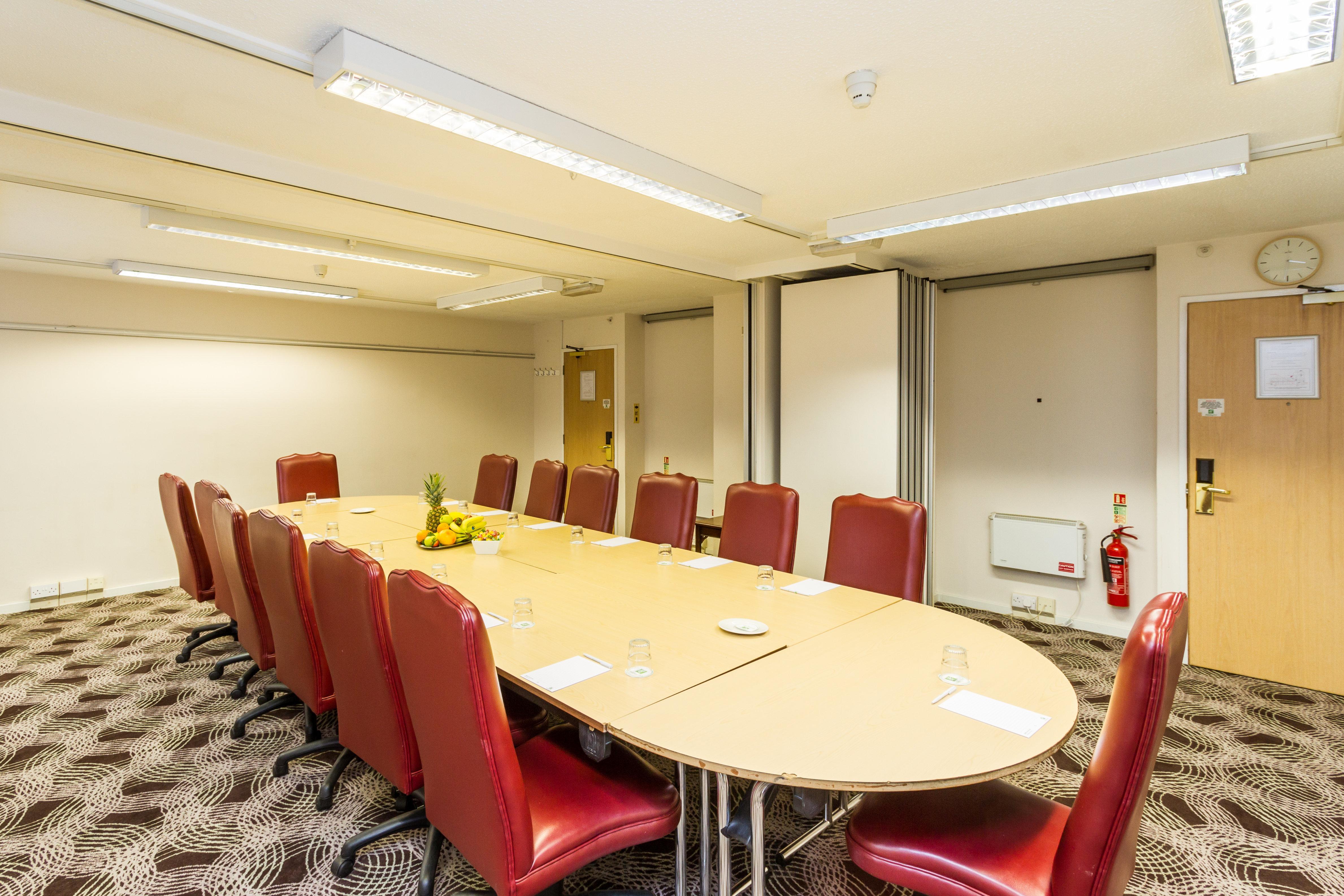 By Ihg Lincoln
