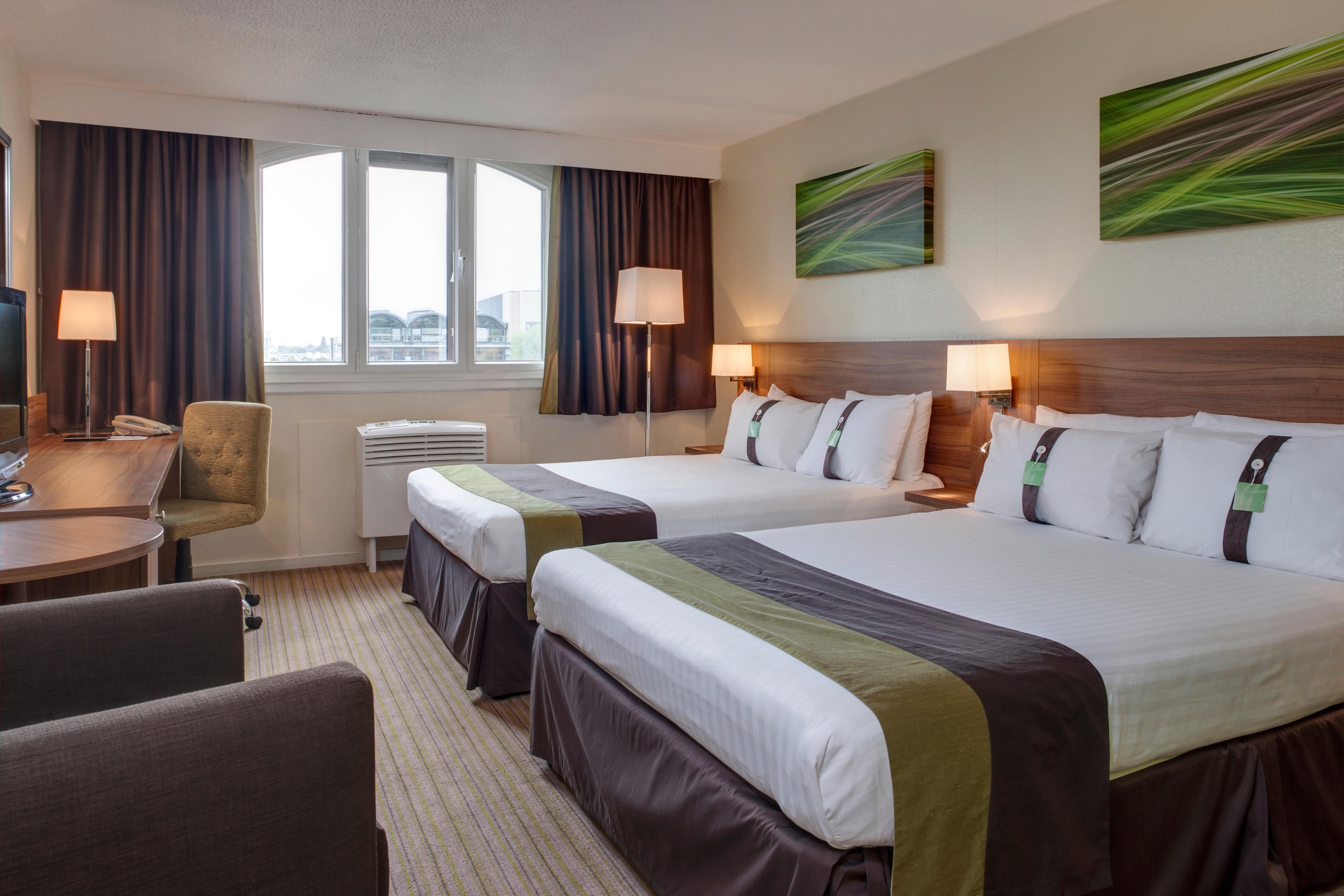 By Ihg Lincoln