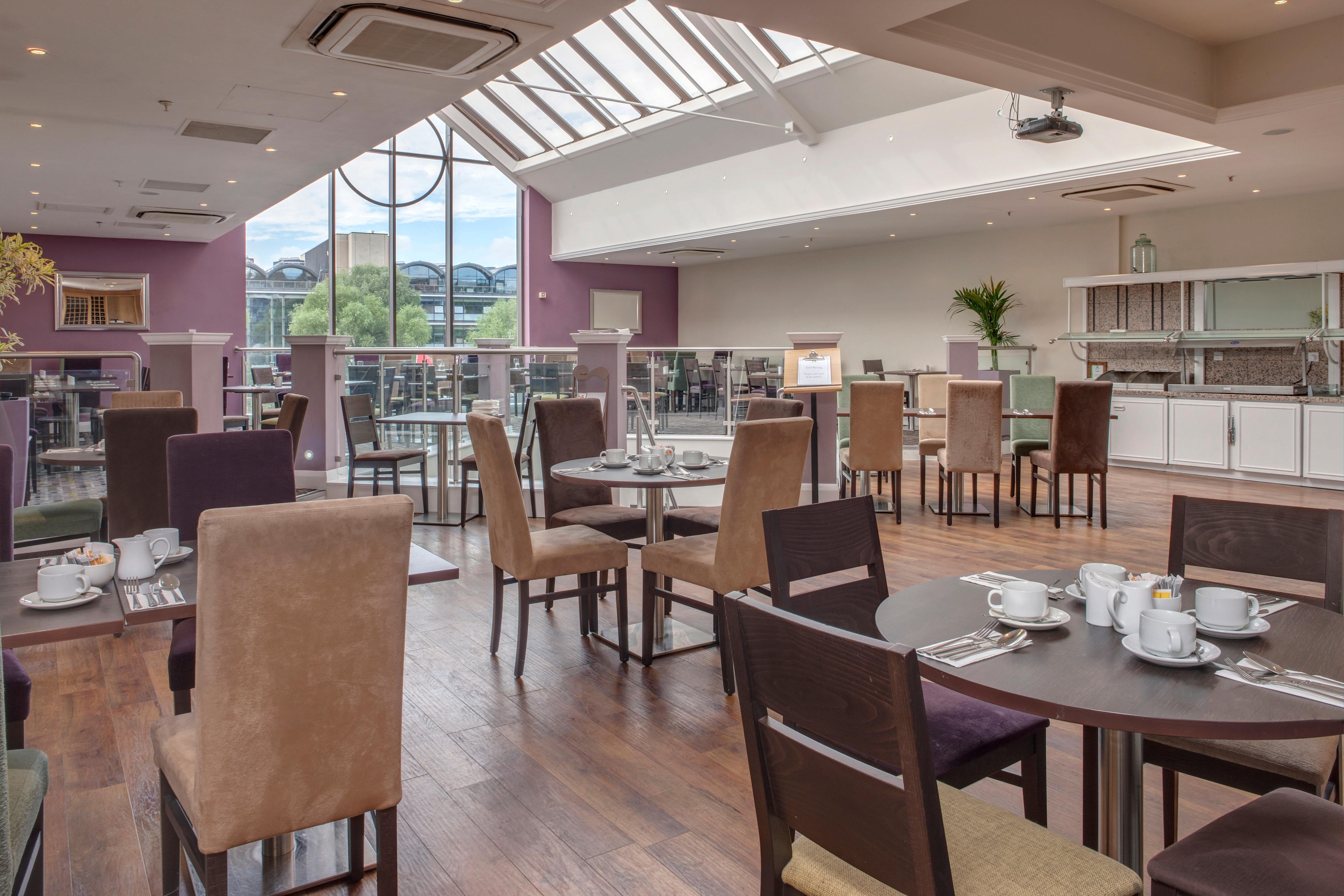 By Ihg Hotel Lincoln