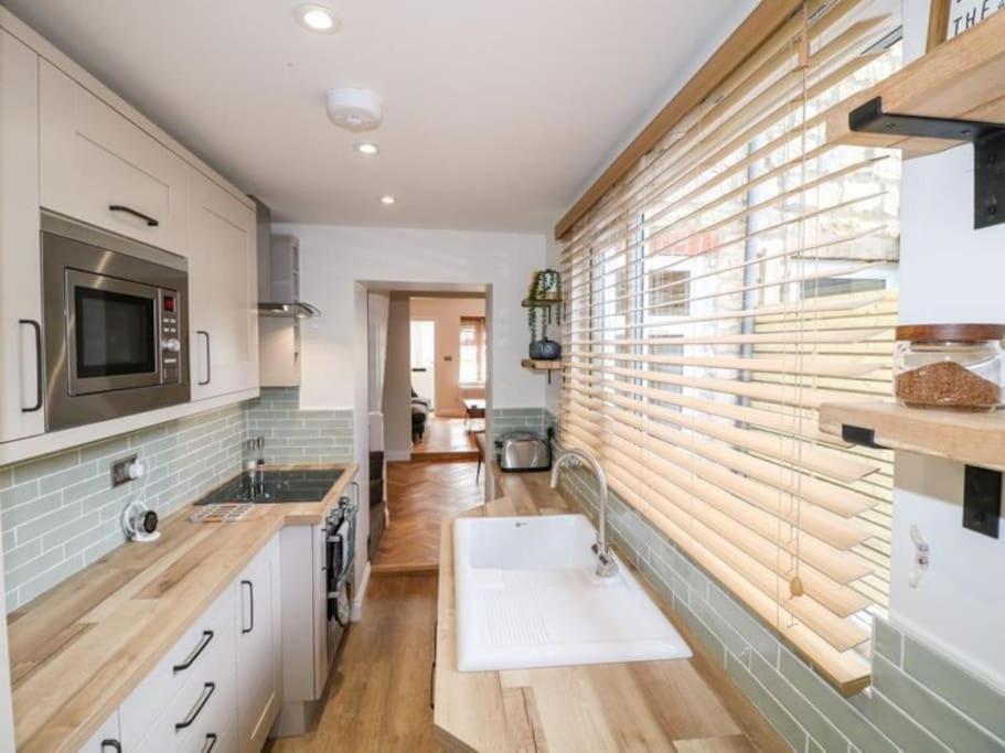 Minster - Cathedral Quarter With Permit Parking * Lincoln