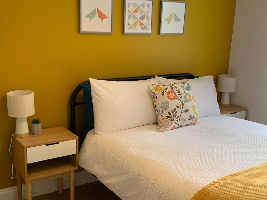 Minster - Cathedral Quarter With Permit Parking * Lincoln