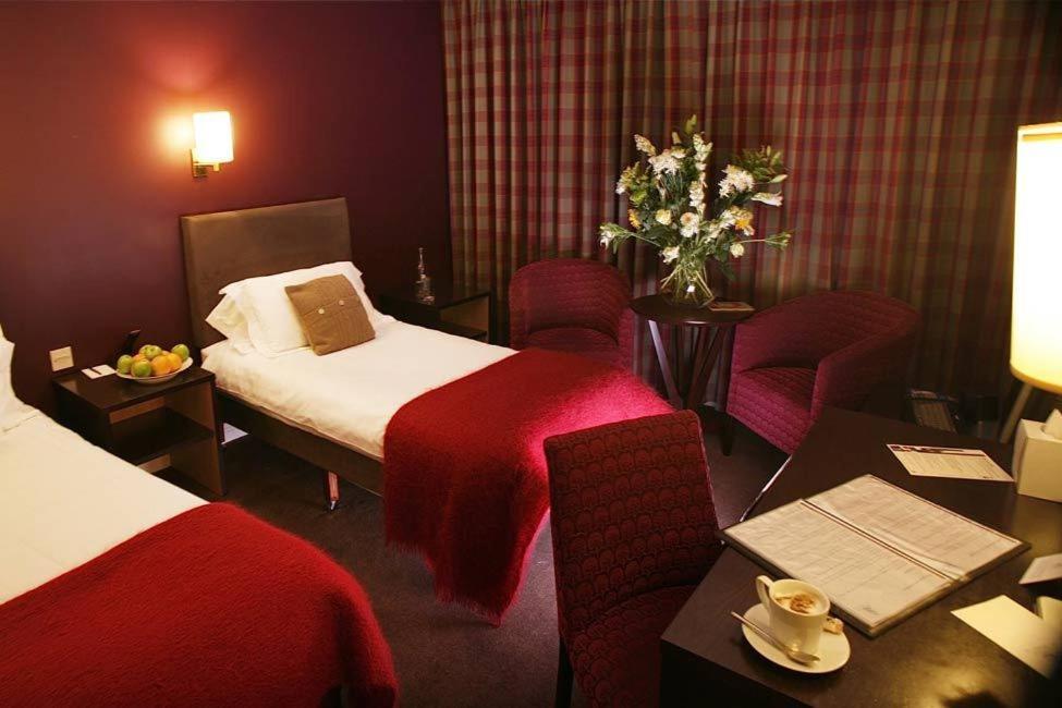 Hotel The 4*