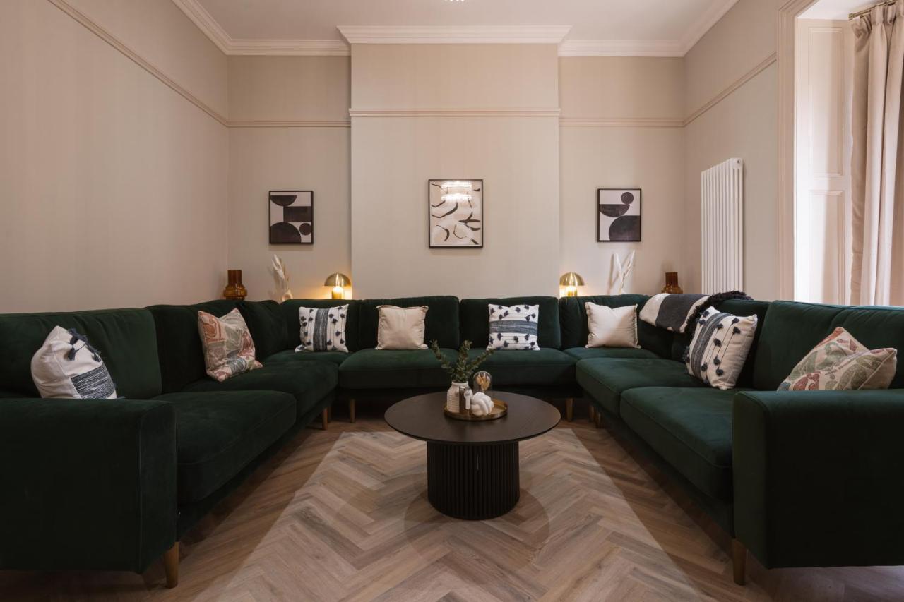 Our House Collective - Luxury In Centre, Hot Tub, Sleeps 16 Casa de férias *