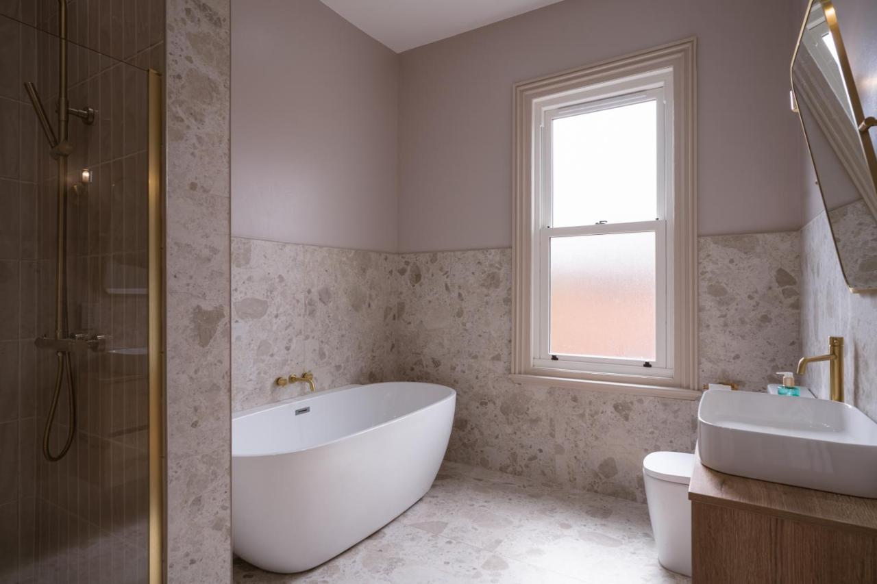 Our House Collective - Luxury In Centre, Hot Tub, Sleeps 16 Lincoln
