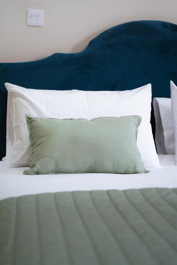 Our House Collective - Luxury In Centre, Hot Tub, Sleeps 16 Casa de férias Lincoln