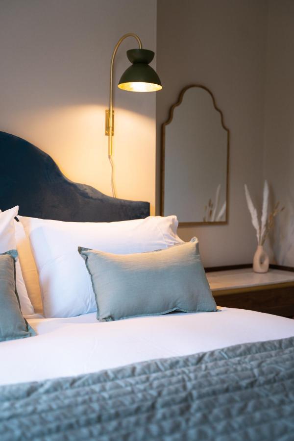 Casa de férias Our House Collective - Luxury In Centre, Hot Tub, Sleeps 16