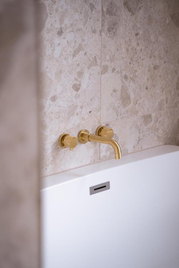 Our House Collective - Luxury In Centre, Hot Tub, Sleeps 16 *