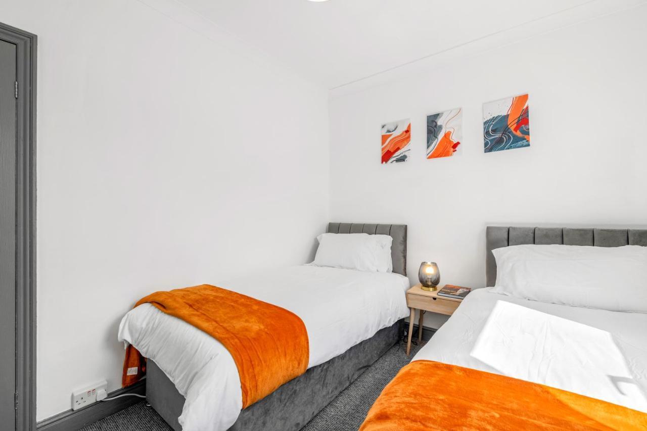 Holiday home Lincoln House Close To City And University!