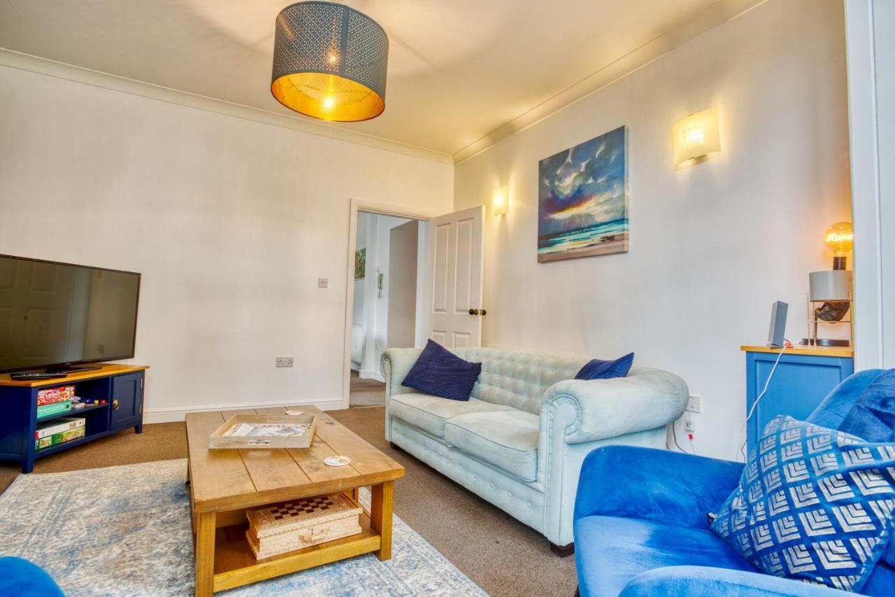 Pass The Keys 2 Bed Flat In Old School House Apartment Lincoln