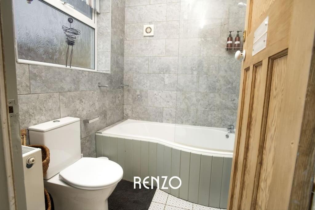 Cosy And Inviting 3-bed In By Renzo, Stunning Design, Close To Cathedral! * Lincoln