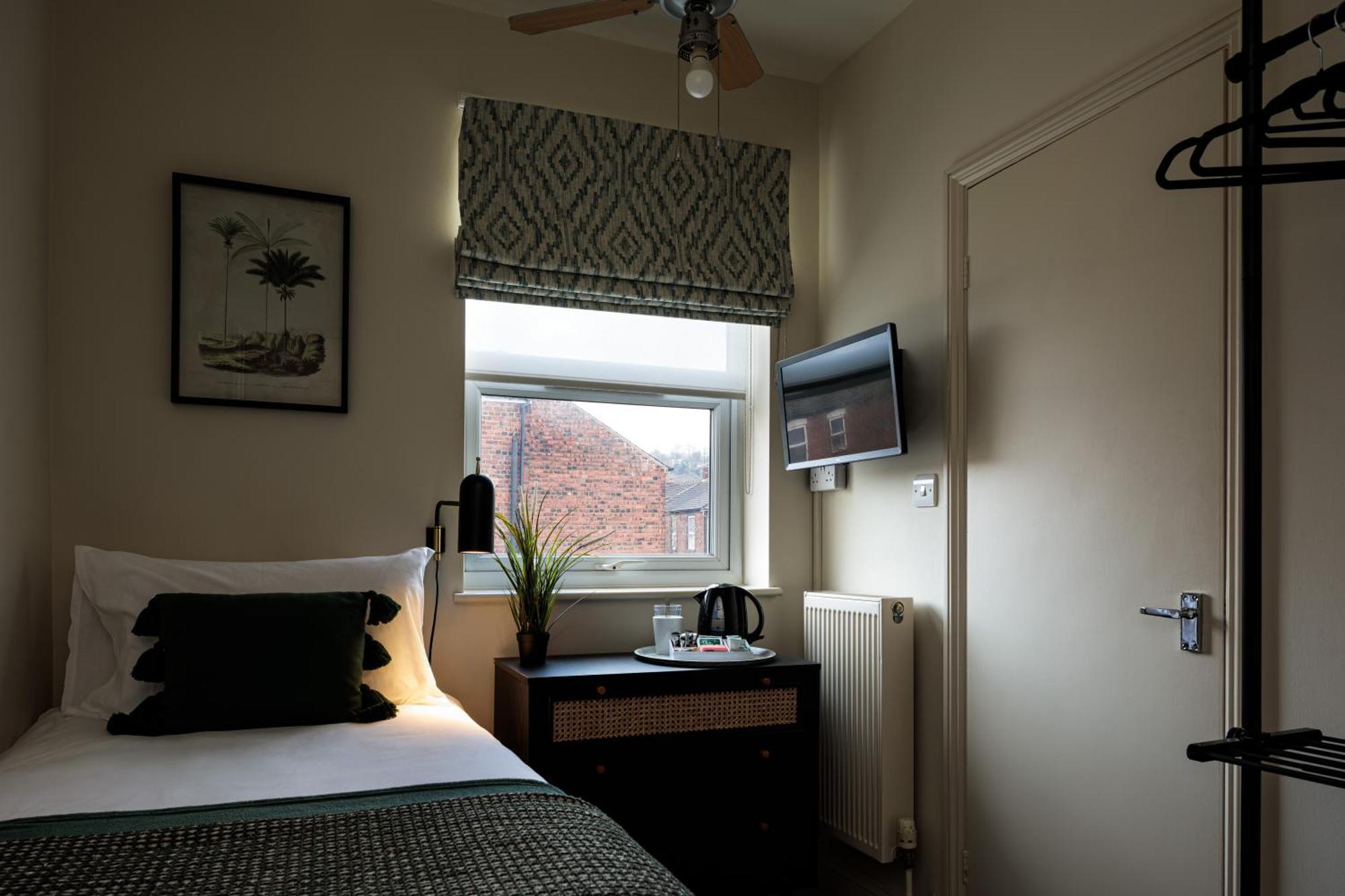 Guest house Brayford House Carholme Road 3*