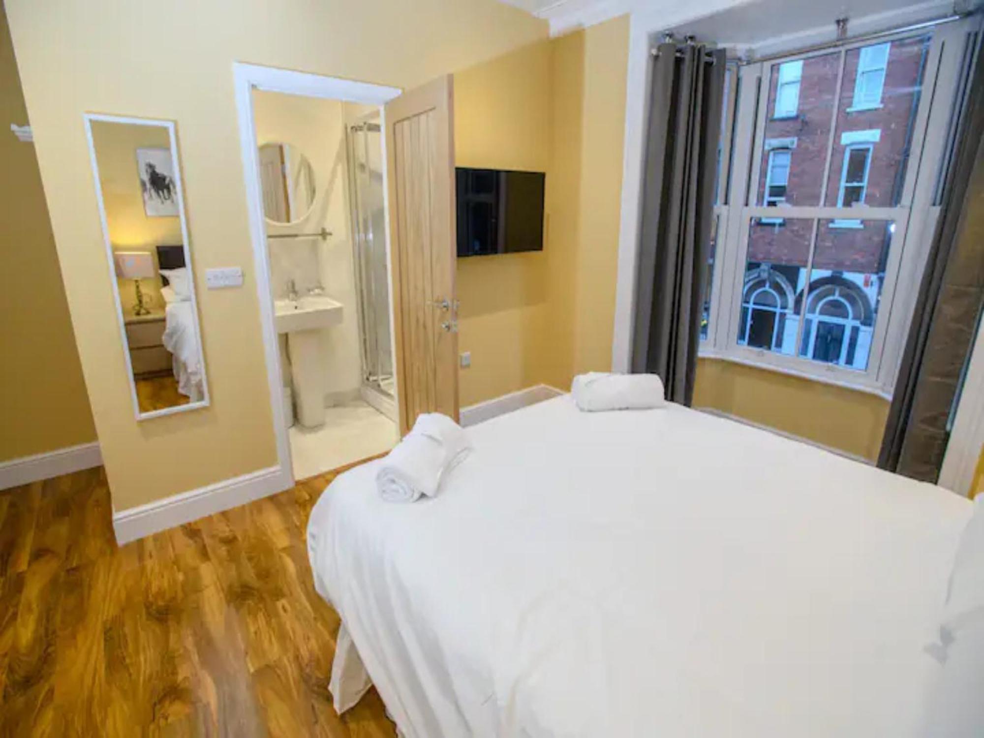 Pass The Keys The Sunny At Tavmar Apartment Lincoln